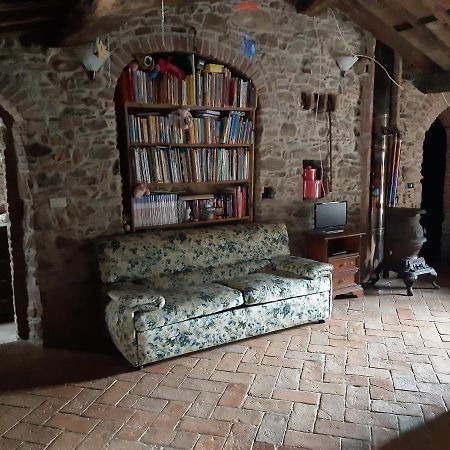 Attic With Balcony At Locanda Del Capo Capannori Eksteriør billede