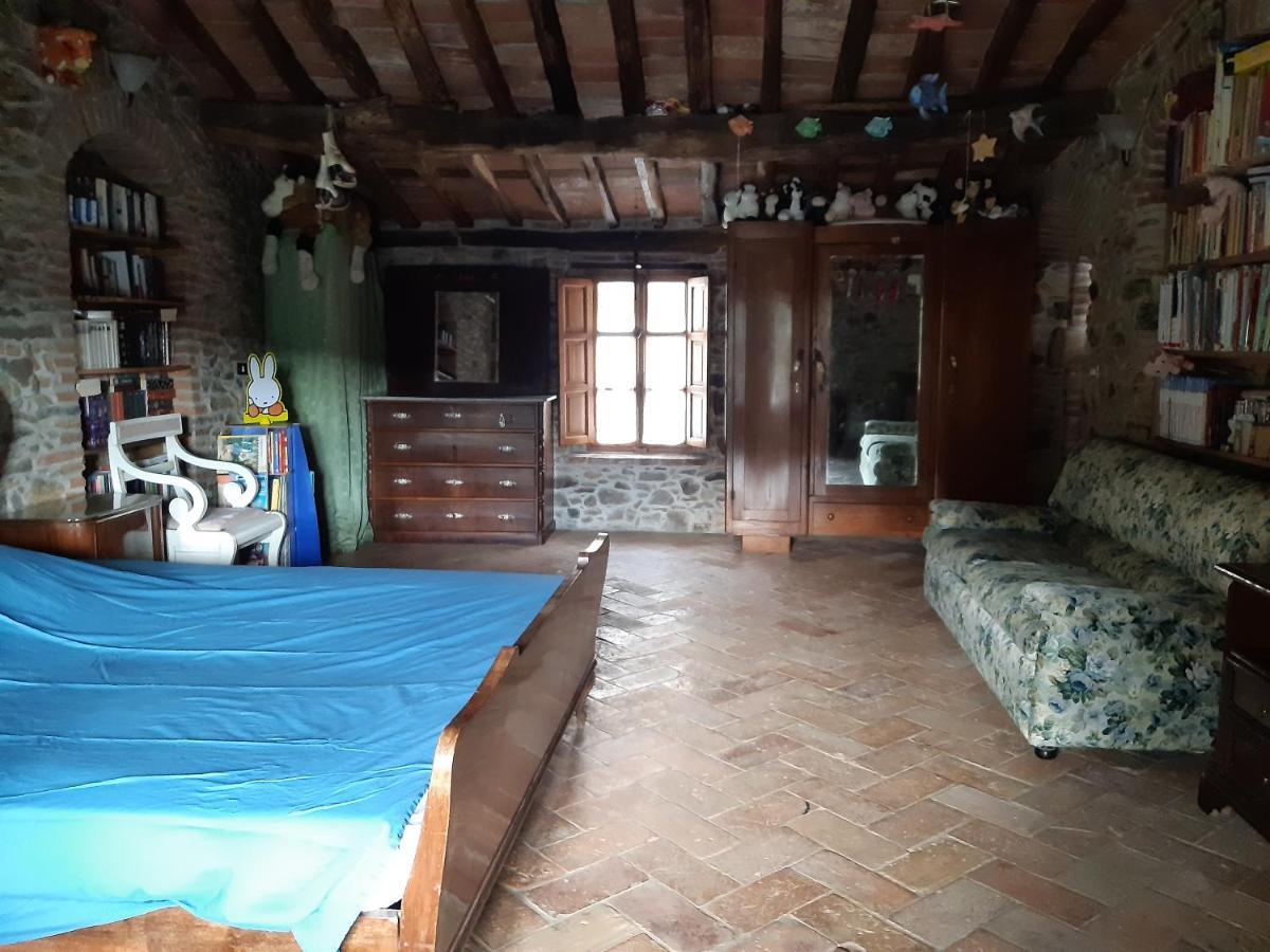 Attic With Balcony At Locanda Del Capo Capannori Eksteriør billede